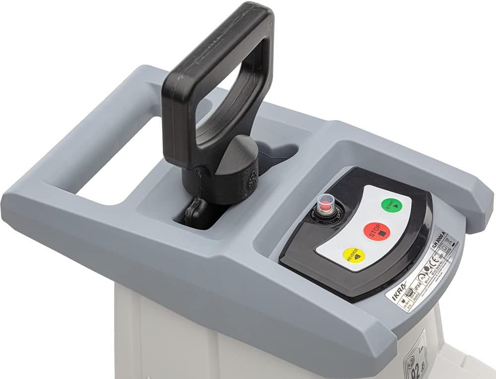IKRA 81002880 Elektro Gartenhäcksler Walzenhäcksler ILH 3000 A, leise robust wartungsarm, Starke 3.000 Watt, Aststärke bis 44mm, 230 V