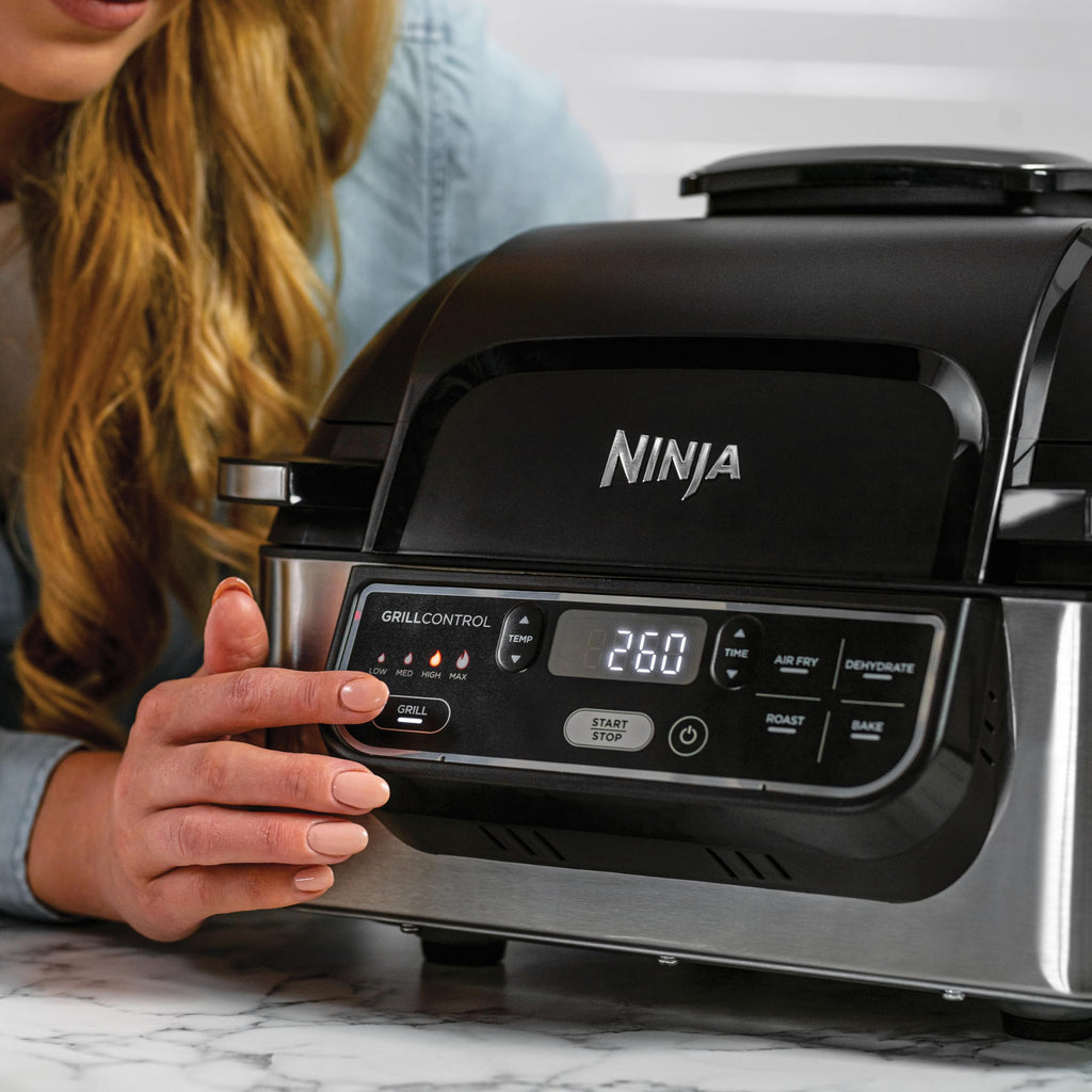 Ninja Foodi Grill & Air Fryer, 5,7L, 5 Fonctions de Cuisson Air Fry, Grille, Cuit, Rotis et bien plus, Pièces Lavables au Lave-vaisselle, Noir/Argent