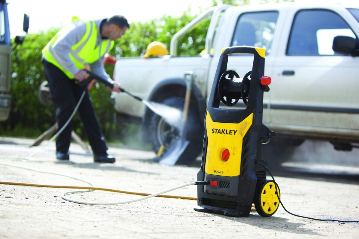 Nettoyeur haute pression Stanley SXPW24BX | Haute pression | Pour automobiles et surfaces extérieures | Avec nettoyeur de surface et brosse fixe | Pression maximale 170 bars | Débit maximal 500 l/h | Consommation