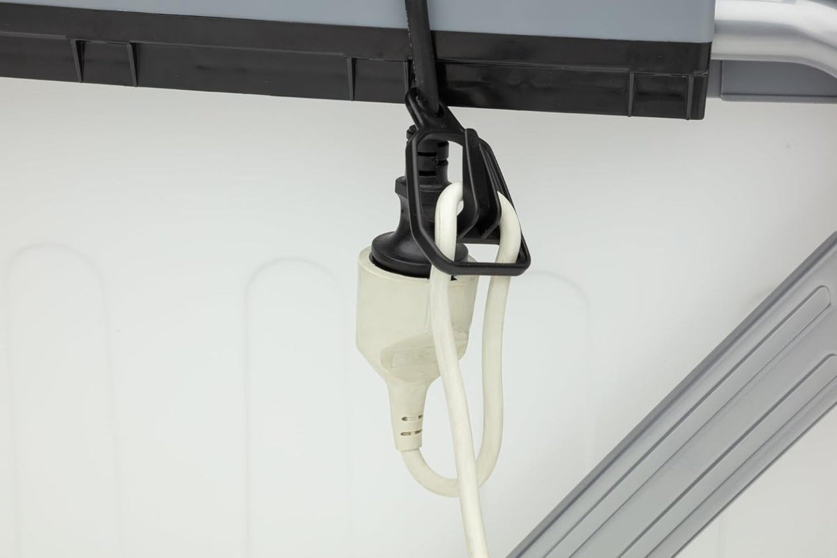 IKRA 81002880 Elektro Gartenhäcksler Walzenhäcksler ILH 3000 A, leise robust wartungsarm, Starke 3.000 Watt, Aststärke bis 44mm, 230 V