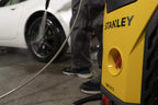 Nettoyeur haute pression Stanley SXPW24BX | Haute pression | Pour automobiles et surfaces extérieures | Avec nettoyeur de surface et brosse fixe | Pression maximale 170 bars | Débit maximal 500 l/h | Consommation
